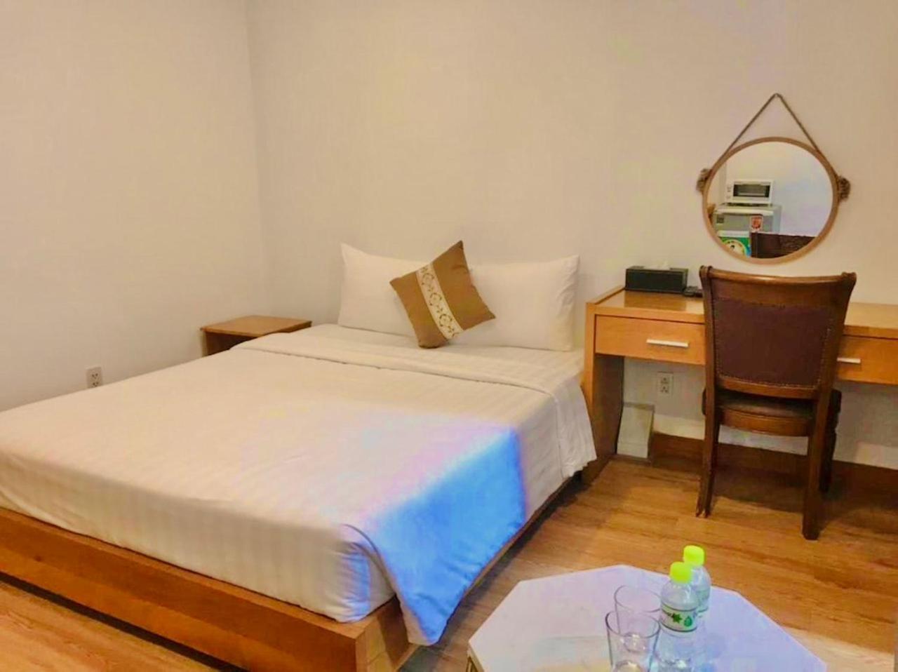 Simmi 5 Hotel & Apartment Ho Chi Minh City Bagian luar foto